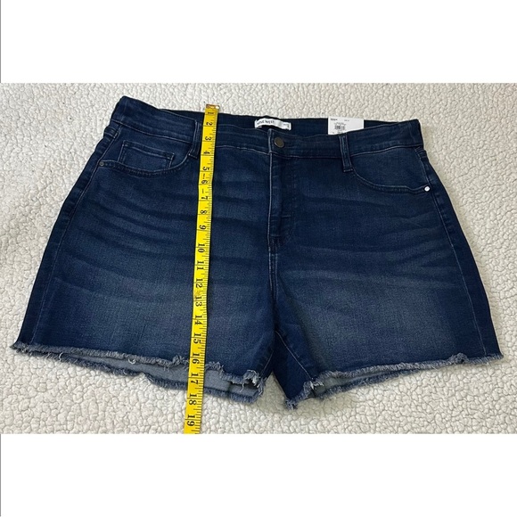 NWT Nine West Blue Jean Shorts High-Waisted Distressed - Picture 7 of 10